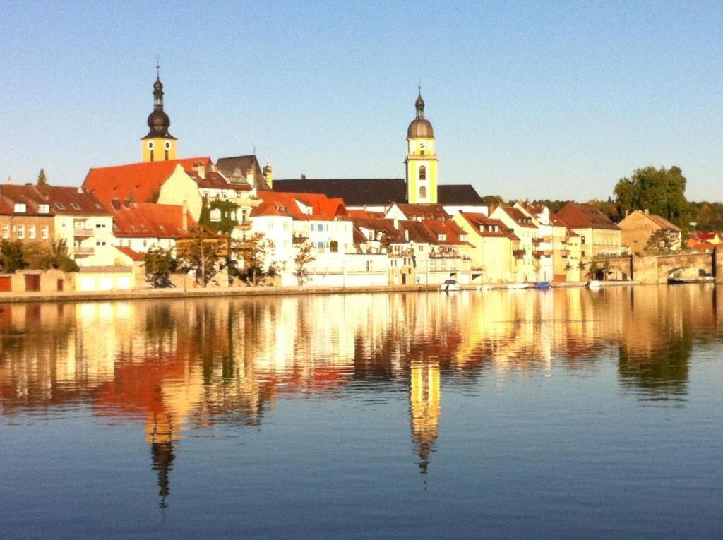 Akzent Hotel Franziskaner Dettelbach Esterno foto