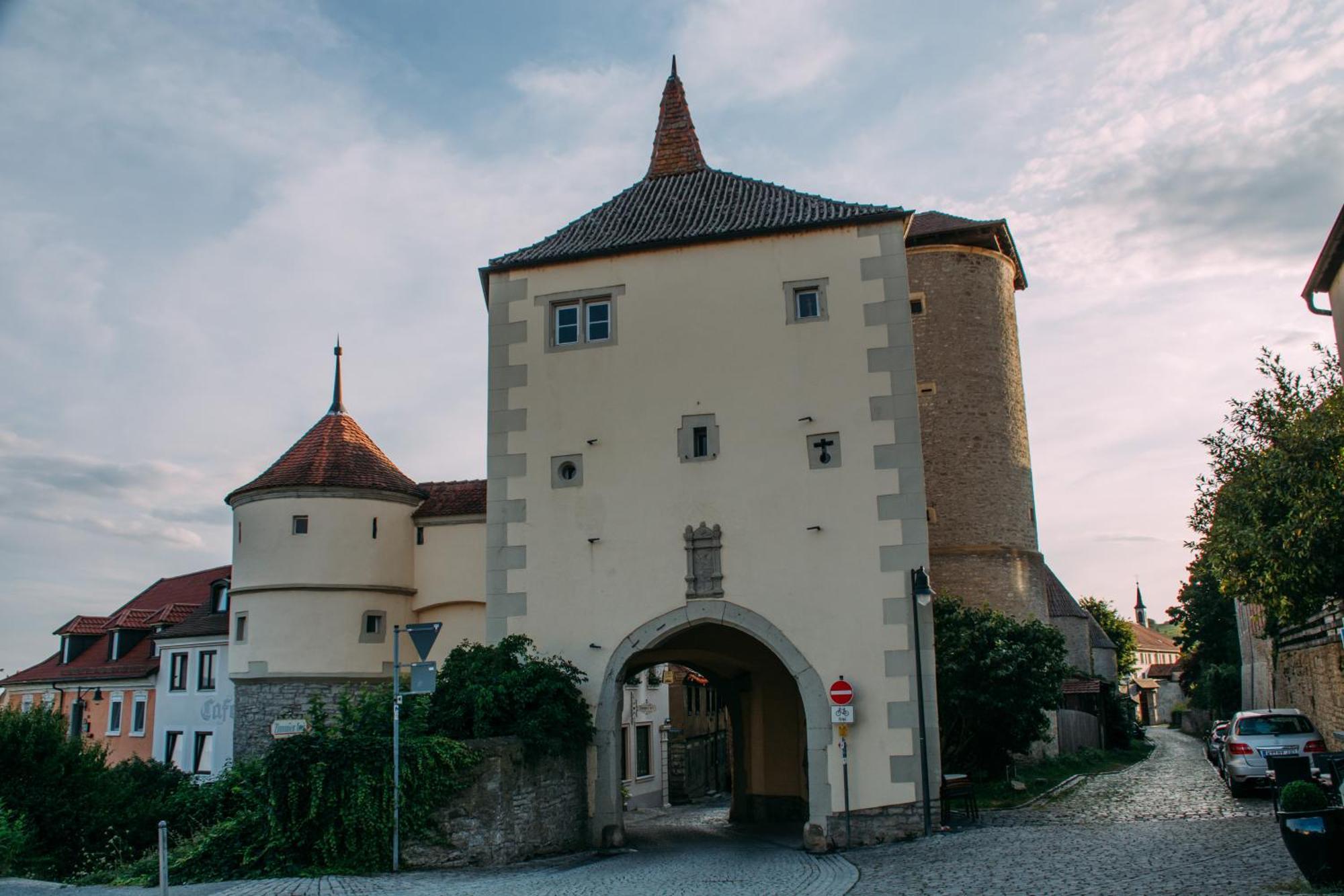 Akzent Hotel Franziskaner Dettelbach Esterno foto