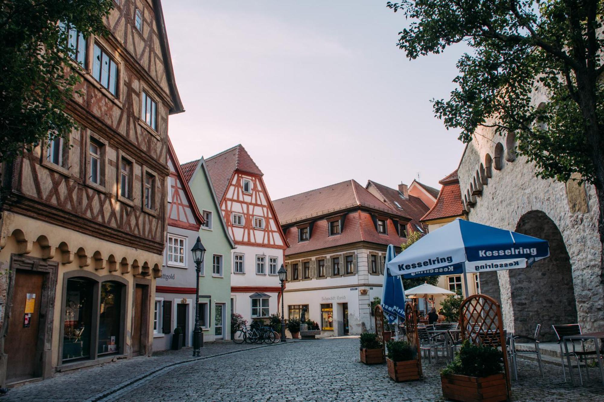 Akzent Hotel Franziskaner Dettelbach Esterno foto